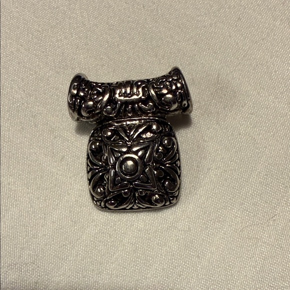 Ornate Sterling Silver Pendant - Picture 4 of 4